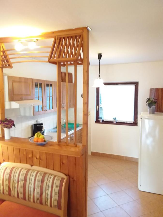 Apartman Tomo Pula Buitenkant foto